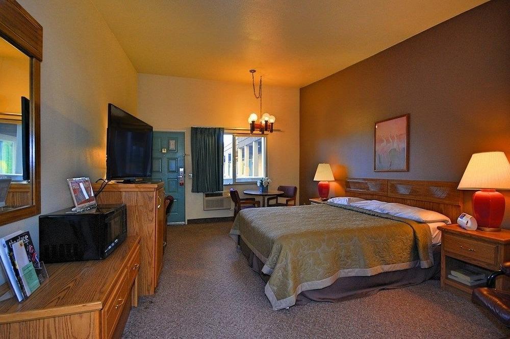 Costa Mesa Inn - Newport Beach Area מראה חיצוני תמונה