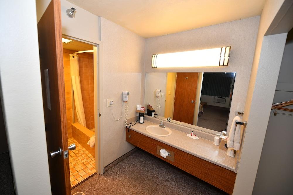 Costa Mesa Inn - Newport Beach Area מראה חיצוני תמונה