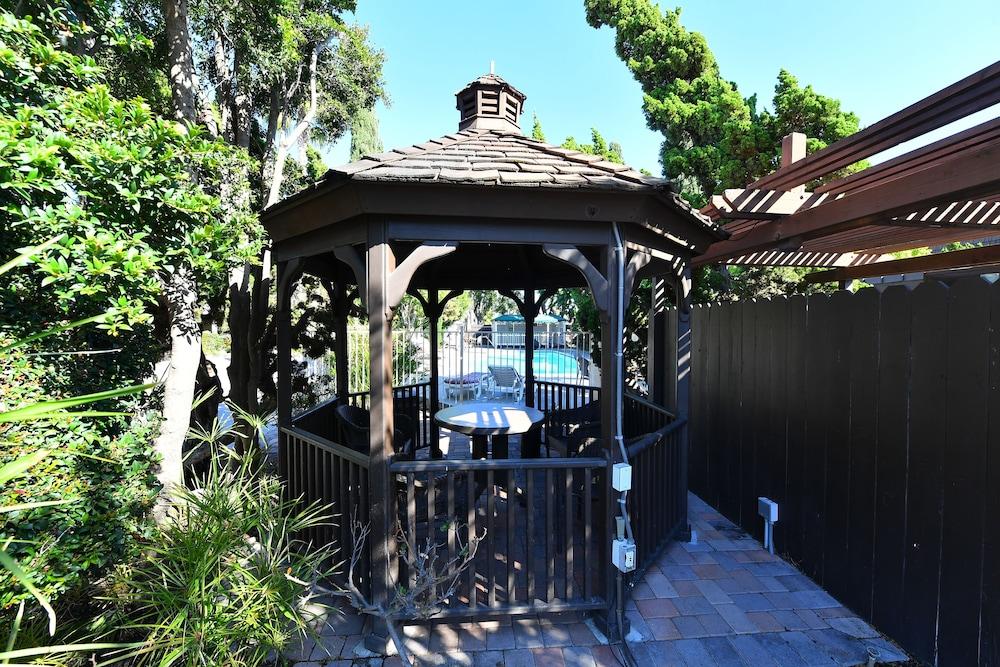 Costa Mesa Inn - Newport Beach Area מראה חיצוני תמונה
