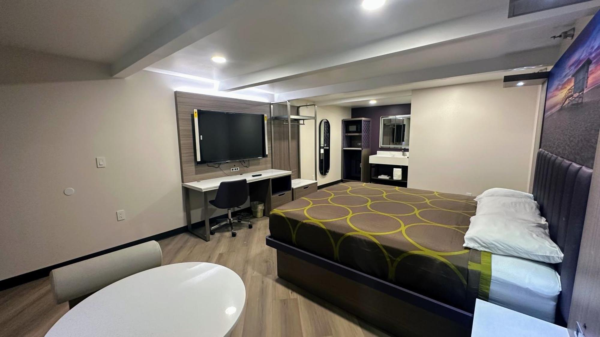 Costa Mesa Inn - Newport Beach Area מראה חיצוני תמונה