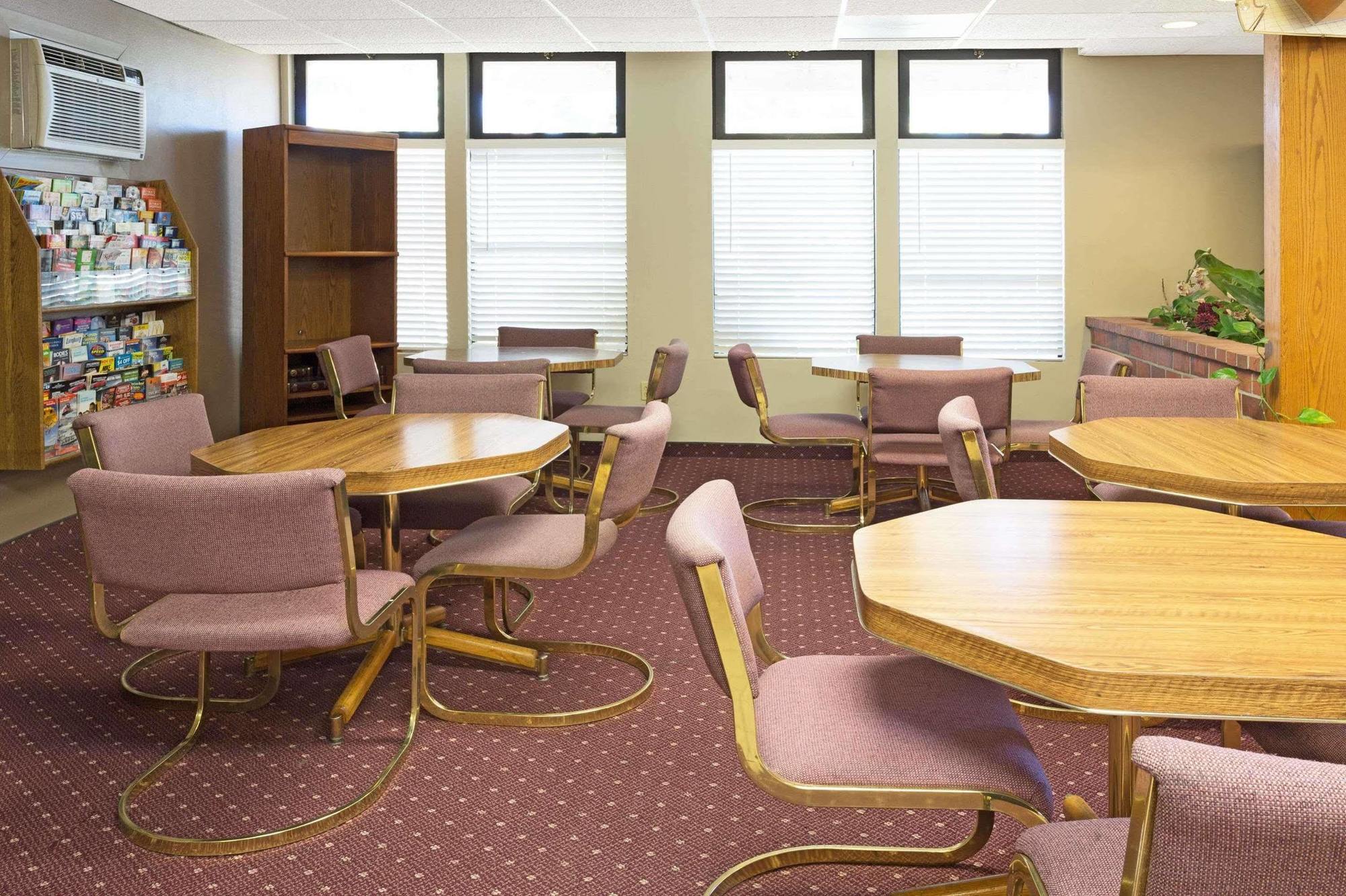 Costa Mesa Inn - Newport Beach Area מראה חיצוני תמונה