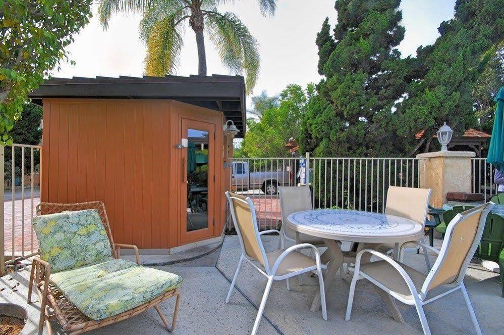 Costa Mesa Inn - Newport Beach Area מראה חיצוני תמונה