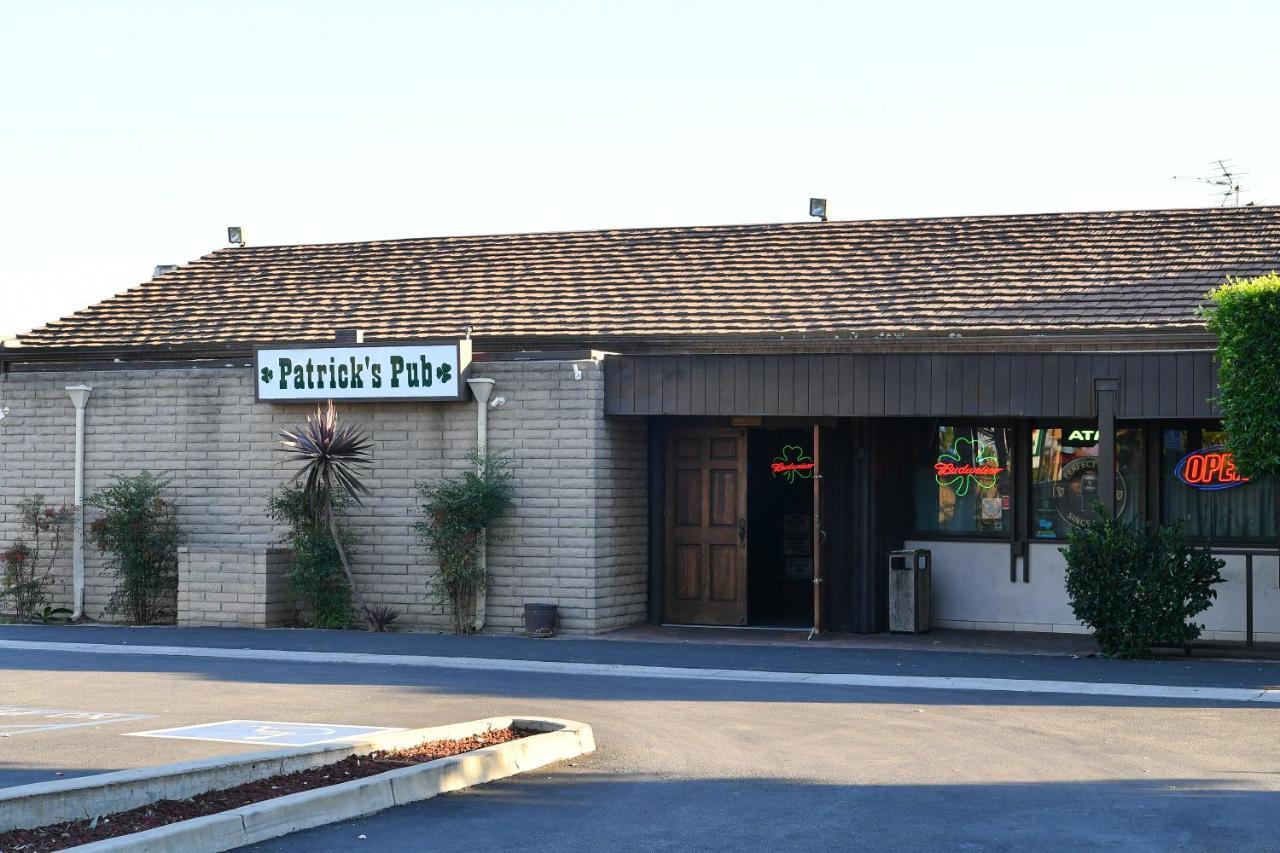 Costa Mesa Inn - Newport Beach Area מראה חיצוני תמונה