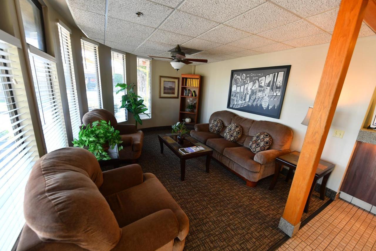 Costa Mesa Inn - Newport Beach Area מראה חיצוני תמונה