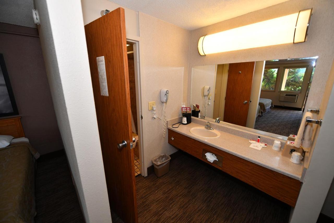 Costa Mesa Inn - Newport Beach Area מראה חיצוני תמונה